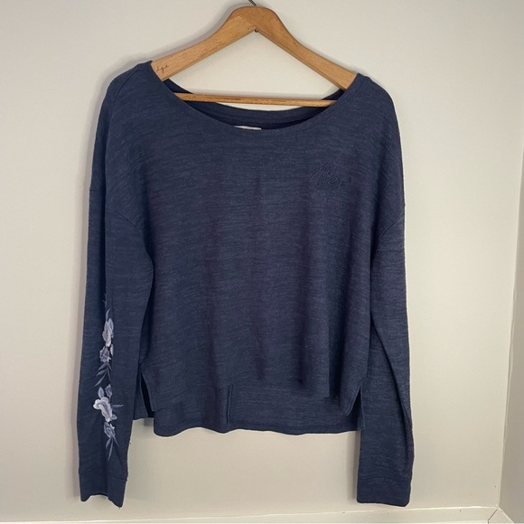 Gilly Hicks Tops - Gilly Hicks Blue Embroidered Floral Top High Low Size Large